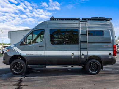 2025 Storyteller Overland - Photo 18