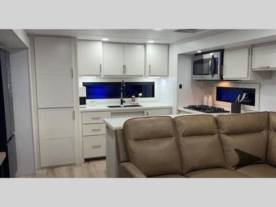 2026 Brinkley Model I - Photo 8
