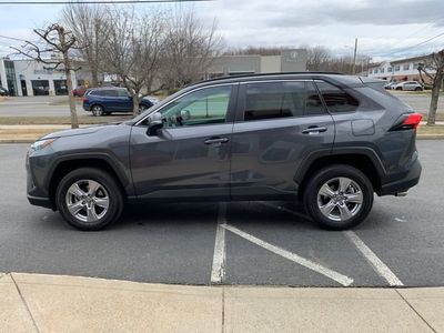 2025 Toyota RAV4 XLE - Photo 7