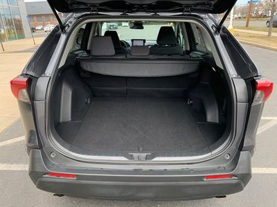2025 Toyota RAV4 XLE - Photo 28