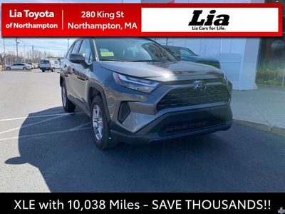 2025 Toyota RAV4 XLE - Photo 2
