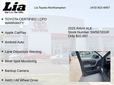 2025 Toyota RAV4 XLE - Photo 8