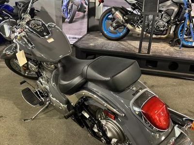 2025 Suzuki Boulevard C50 - Photo 4