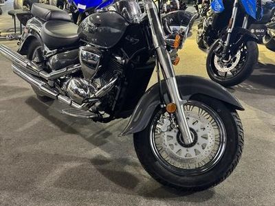 2025 Suzuki Boulevard C50 - Photo 1