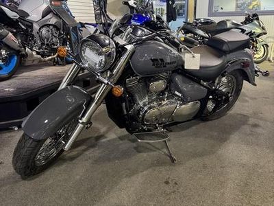 2025 Suzuki Boulevard C50 - Photo 2