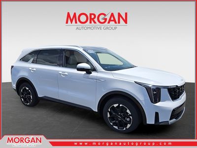 2025 Kia Sorento S in White — front three-quarter view
