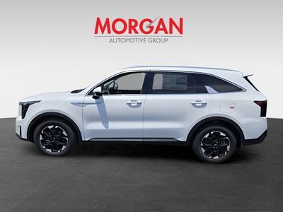 2025 Kia Sorento — photo 9 view