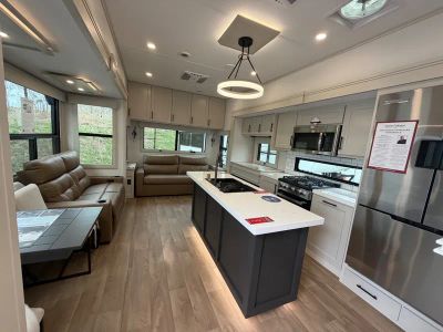 2026 Grand Design Solitude - Photo 10