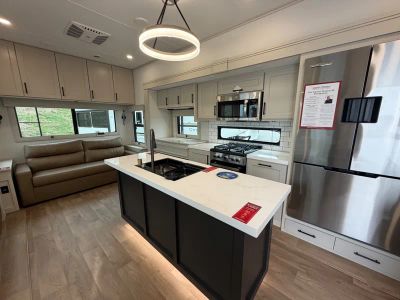 2026 Grand Design Solitude - Photo 9