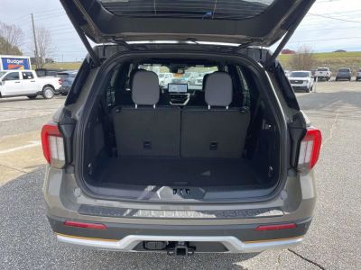 2026 Ford Explorer — photo 10 view