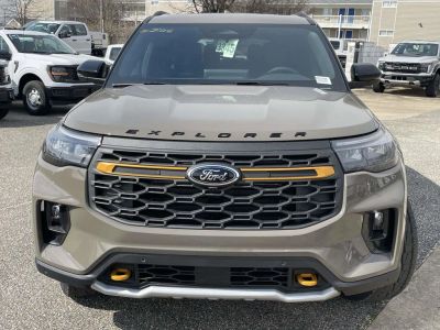2026 Ford Explorer — photo 8 view