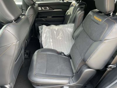 2026 Ford Explorer — photo 12 view