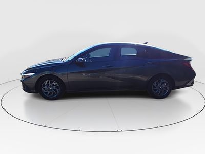 2024 Hyundai Elantra - Photo 4