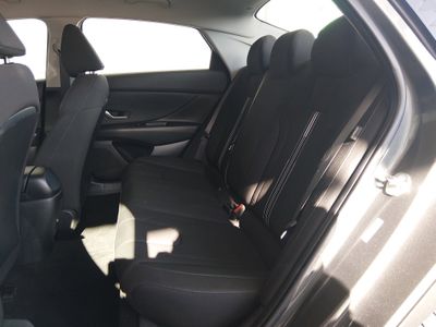 2024 Hyundai Elantra - Photo 14
