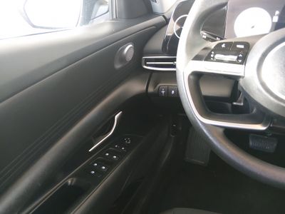 2024 Hyundai Elantra - Photo 18
