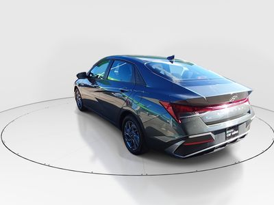 2024 Hyundai Elantra - Photo 5