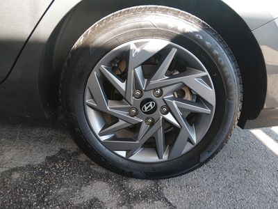 2024 Hyundai Elantra - Photo 12
