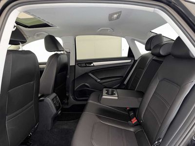 2022 Volkswagen Passat - Photo 21