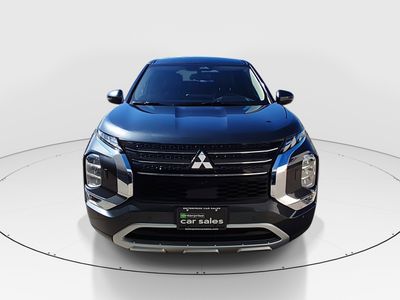 2024 Mitsubishi Outlander Plug-In Hybrid — side profile view
