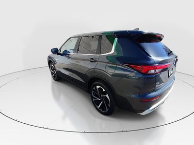 2024 Mitsubishi Outlander Plug-In Hybrid — detail view