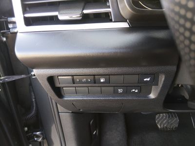2024 Mitsubishi Outlander Plug-In Hybrid — photo 13 view