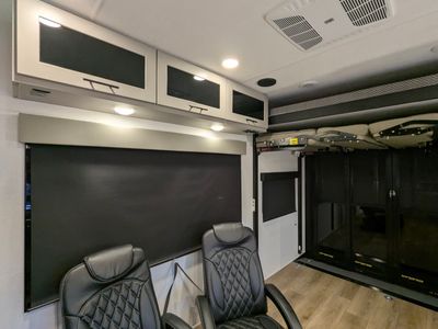 2026 Alliance RV Valor All Access - Photo 9