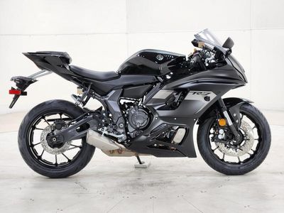 2025 Yamaha YZF-R7 - Photo 8