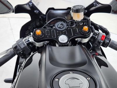 2025 Yamaha YZF-R7 - Photo 14