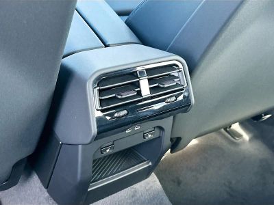 2026 BMW 5 Series — photo 19 view