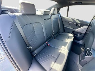 2026 BMW 5 Series — photo 22 view