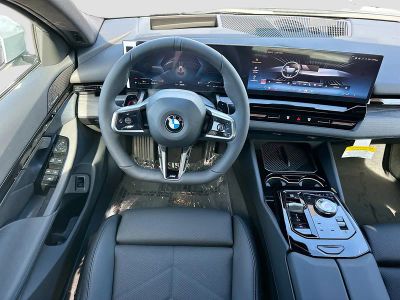 2026 BMW 5 Series — photo 17 view