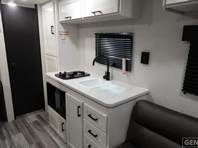 2026 Jayco Jay Flight SLX - Photo 12