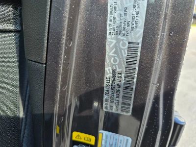 2025 Jeep Wrangler — photo 13 view