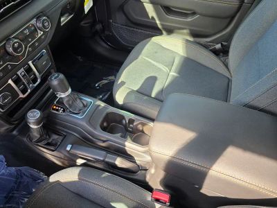 2025 Jeep Wrangler — photo 22 view