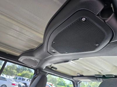 2025 Jeep Wrangler — photo 32 view