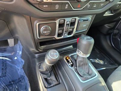 2025 Jeep Wrangler — photo 25 view