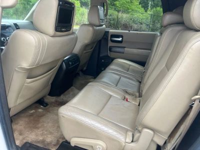 2010 Toyota Sequoia - Photo 17