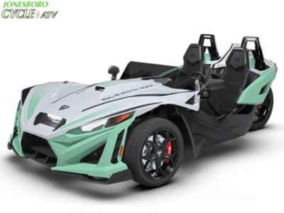 2026 Polaris Slingshot® R AutoDrive — front three-quarter view