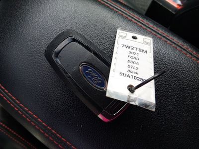 2025 Ford Escape — photo 15 view