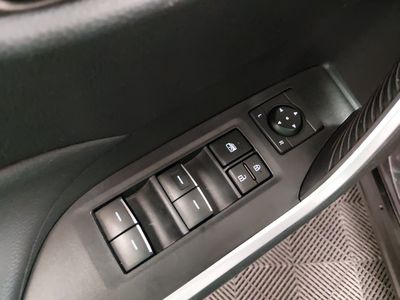 2024 Toyota RAV4 - Photo 21