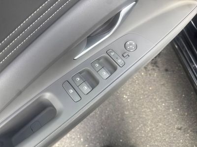 2023 Hyundai Elantra SEL - Photo 14