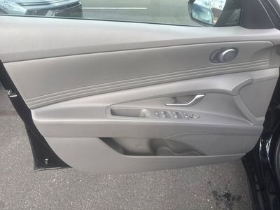 2023 Hyundai Elantra SEL - Photo 13