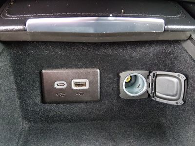 2025 Cadillac XT4 — photo 19 view