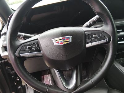 2025 Cadillac XT4 — photo 12 view