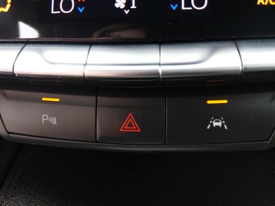 2025 Cadillac XT4 — photo 20 view
