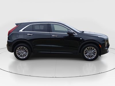 2025 Cadillac XT4 — photo 8 view