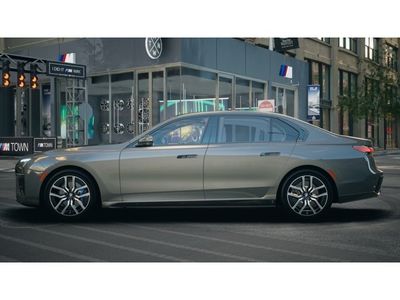 2026 BMW 740i - Photo 4
