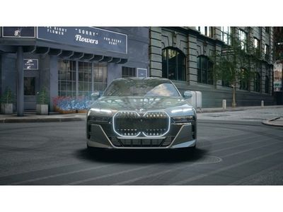 2026 BMW 740i - Photo 3