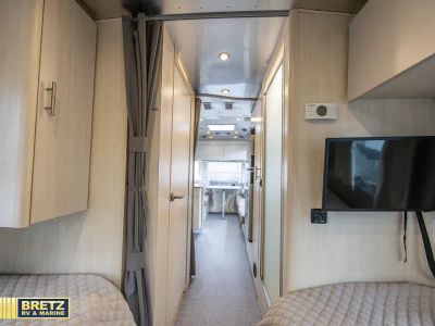 2023 Airstream Flying Cloud - Photo 16
