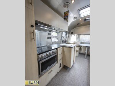 2023 Airstream Flying Cloud - Photo 18